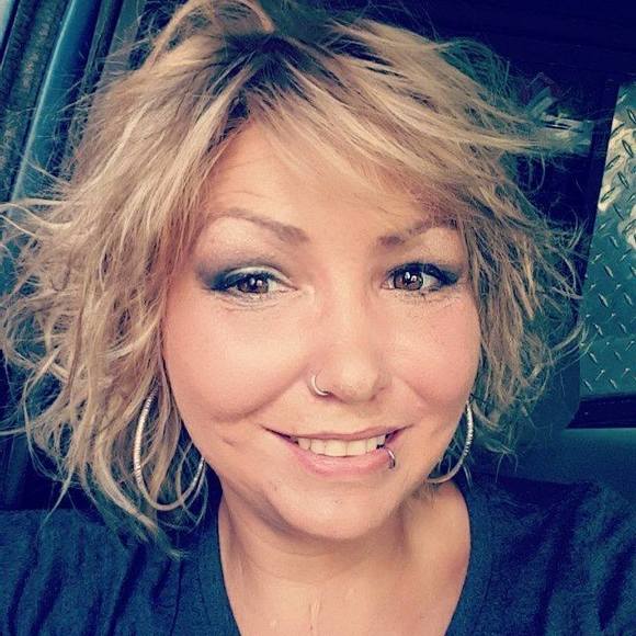 Meet your Posher, Sandra - Picture 1 of 1